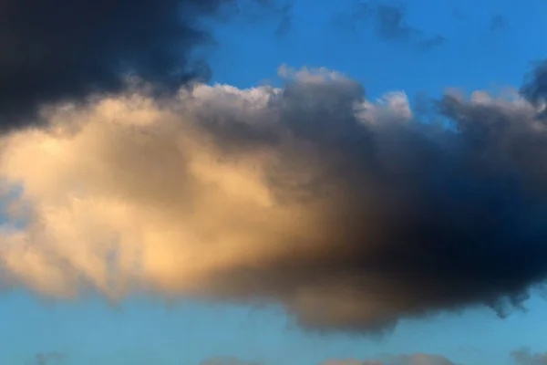 Awan Petir Dan Awan Mengapung Langit Atas Laut Mediterania Utara — Stok Foto