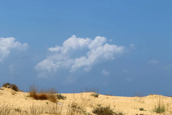 Thunderclouds Och Molnen Flyter Över Himlen Över Medelhavet Norra Israel — Stockfoto