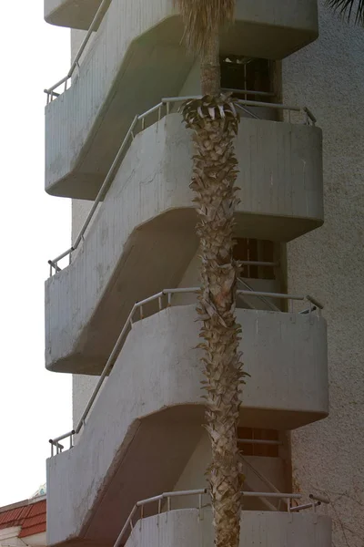 Balcony Architecture Platform Railing Mounted Beams Protruding Wall — Stock Photo, Image