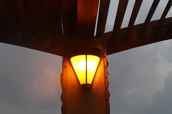 Lanterna Para Iluminação Instalada Parque Cidade Norte Israel — Fotografia de Stock