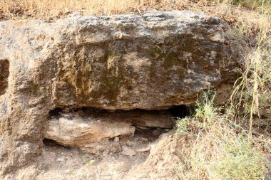 İsrail'de Akdeniz kıyılarında dağlarda taş ve kaya doku ve renk 