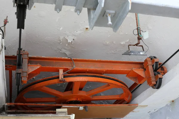 Rosh Hanikra İsrail'in kuzeyinde Akdeniz üzerinde dağlarda Cableway 