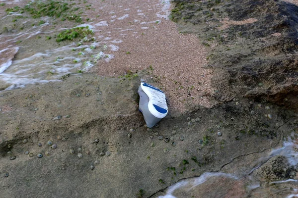 İsrail'in kuzeyinde Akdeniz kıyılarında kum ayak izleri 