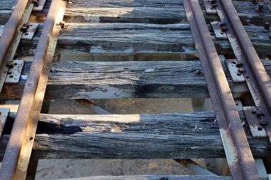 İsrail'in kuzeyinde eski demiryolu demiryolu köprüsü 