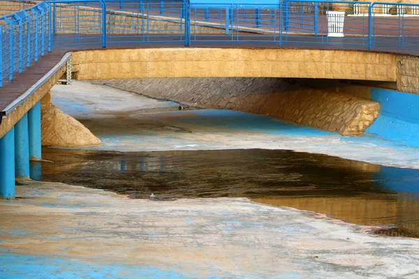 Bridge Een Kunstmatige Structuur Opgericht Een Water Obstakel Het Noorden — Stockfoto