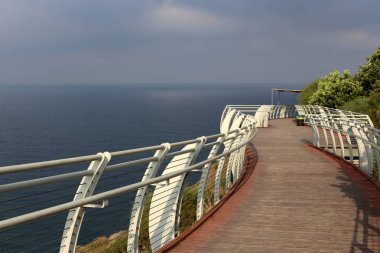 Köprü - İsrail devletinin kuzeyinde bir su engeli üzerine dikilmiş yapay bir yapı 