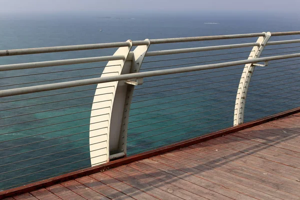 Köprü - İsrail devletinin kuzeyinde bir su engeli üzerine dikilmiş yapay bir yapı 