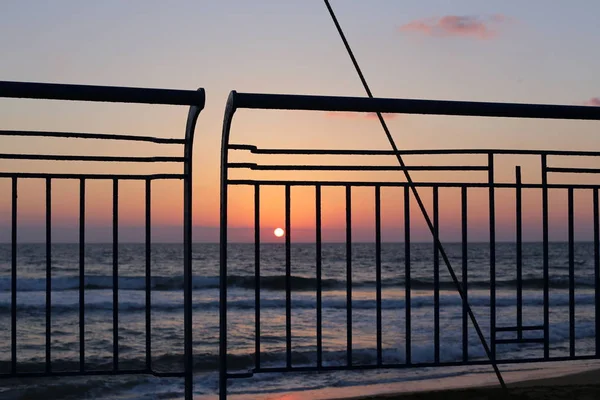 Sole Tramonta All Orizzonte Nel Mar Mediterraneo Nel Nord Israele — Foto Stock