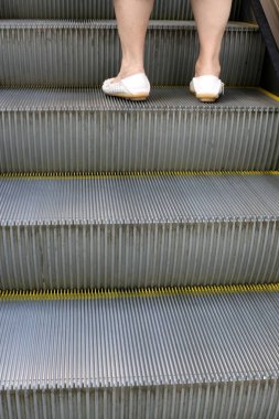 bir merdiven tırmanış ve iniş için adımlar bir dizi şeklinde bir bina ve yapının bir parçasıdır. 