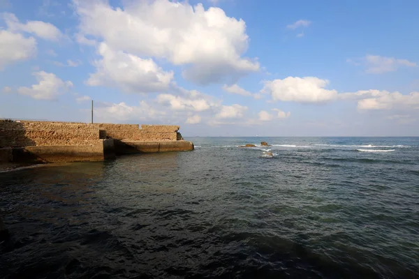 Parede Pedra Uma Fortaleza Antiga Cidade Acre Nas Margens Mar — Fotografia de Stock