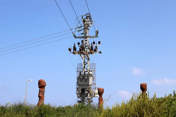 Słup Elektryczny Przewody Które Przenoszą Prąd Północy Izraela — Zdjęcie stockowe