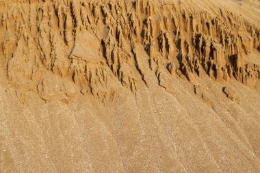 İsrail'in kuzeyinde Akdeniz'in kumlu kıyıları 