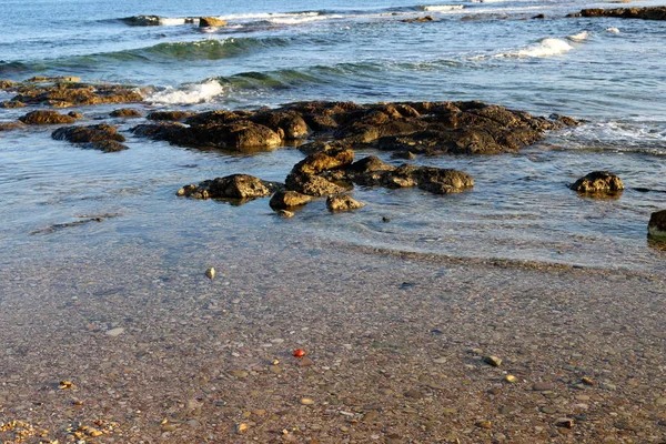 イスラエル北部の地中海の砂浜 — ストック写真