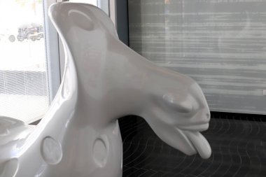 manken İsrail'de büyük bir mağaza duruyor 