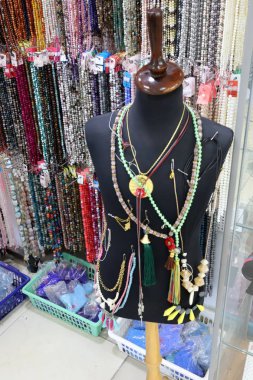 manken İsrail'de büyük bir mağaza duruyor 