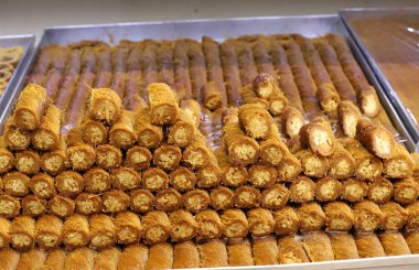 İsrail'de bir mağazada satılan ekmek ve fırın ürünleri 