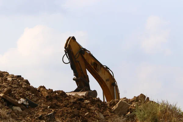 Uma Grande Escavadora Trabalha Canteiro Obras Israel Costa Mediterrâneo — Fotografia de Stock