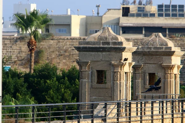 Κτήρια Και Δομές Στο Αρχαίο Φρούριο Των Σταυροφόρων Στην Πόλη — Φωτογραφία Αρχείου