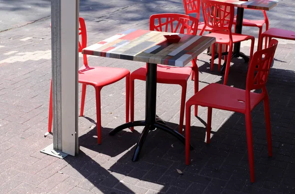 Ein Stuhl Und Ein Tisch Zum Entspannen Stehen Einem Café — Stockfoto