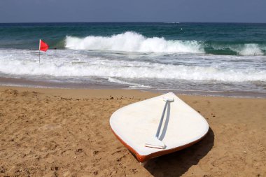 İsrail'in kuzeyinde Akdeniz kıyılarında büyük tekne 