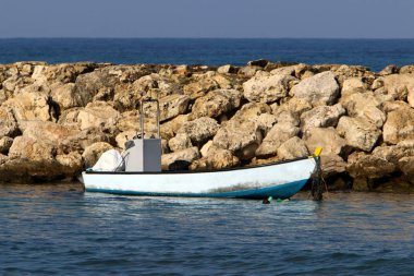 İsrail'in kuzeyinde Akdeniz kıyılarında büyük tekne 