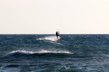 İsrail devletinin kuzeyinde Akdeniz'in ıssız kıyıları 