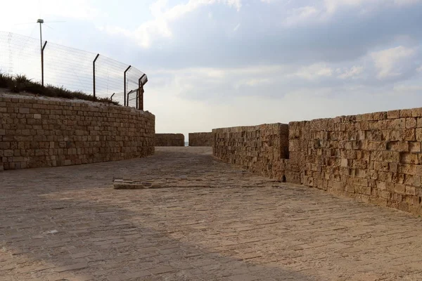 Alto Muro Antica Fortezza Pietra Cemento Nella Città Acri Nel — Foto Stock