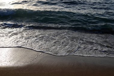 İsrail devletinin kuzeyinde Akdeniz'in ıssız kıyıları 