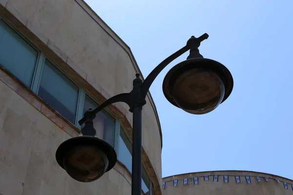 Elektrische Lantaarn Lamp Voor Verlichting Geïnstalleerd Een Stadspark Het Noorden — Stockfoto