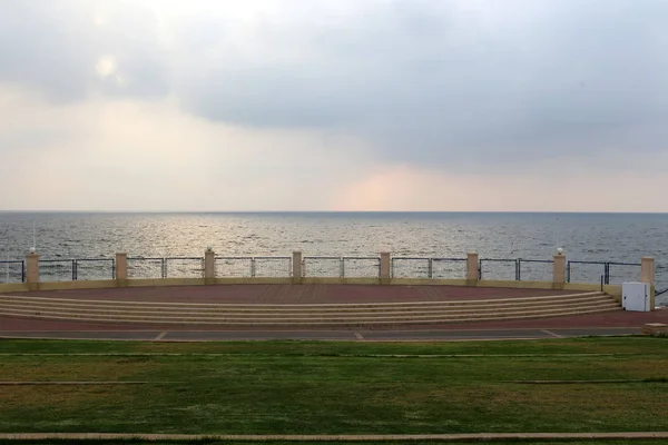 Recinzione Parco Forestale Cittadino Sulle Rive Del Mar Mediterraneo Nel — Foto Stock