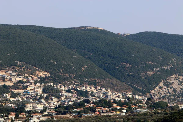 Krajobraz Małym Miasteczku Nad Brzegiem Morza Śródziemnego Północ Państwa Izrael — Zdjęcie stockowe