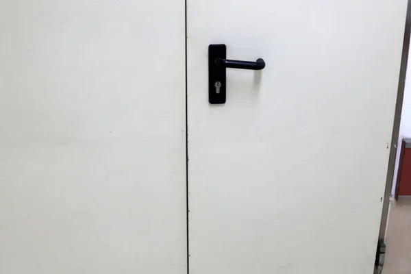 Πόρτα Ένα Άνοιγμα Στον Τοίχο Για Την Είσοδο Και Την — Φωτογραφία Αρχείου