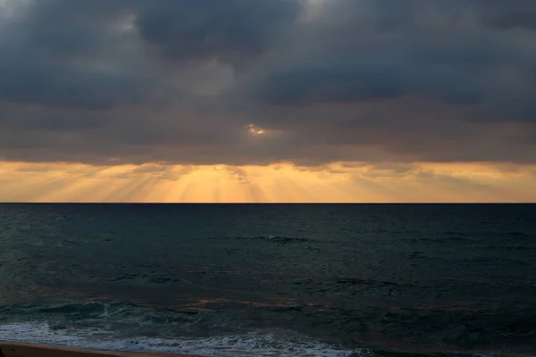 Sun Sets Horizon Mediterranean Sea Northern Israel Day Ends — Stock Photo, Image