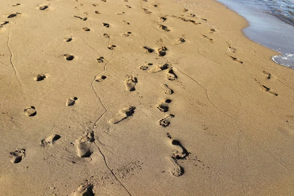 Voetafdrukken Het Zand Aan Oevers Van Middellandse Zee Het Noorden — Stockfoto