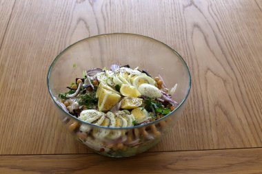 İsrail 'de, restoranın yemek ve atıştırmalıklarında Yahudi yılbaşını kutlamak için herkesi davet ediyorum. 