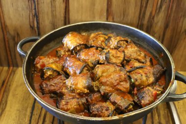 İsrail 'de, restoranın yemek ve atıştırmalıklarında Yahudi yılbaşını kutlamak için herkesi davet ediyorum. 