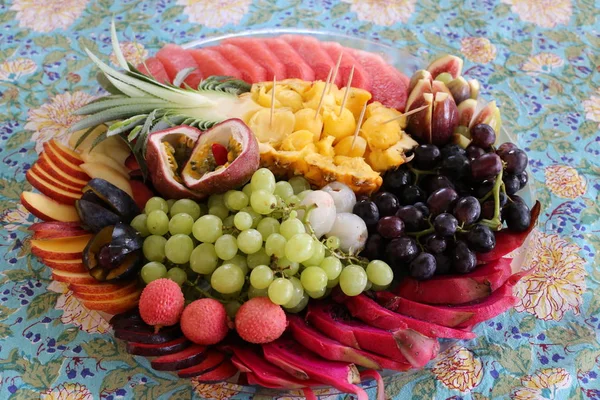 Izraelben Asztalon Étteremben Étel Snack Ünneplik Zsidó Újév Meghívok Mindenkit — Stock Fotó