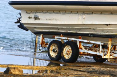 Tekerlek - eksen üzerinde serbestçe dönen ve üzerine yerleştirilen gövdenin yuvarlanmasını sağlayan bir disk 