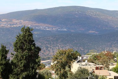 Güvenli, İsrail 'in kuzeyinde, Yahudiler için kutsal bir şehir olan Kabbalistler şehridir. 