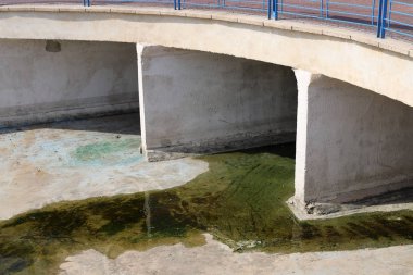 Köprü - İsrail 'in kuzeyindeki bir engelin üzerine yapay bir yapı dikildi. 
