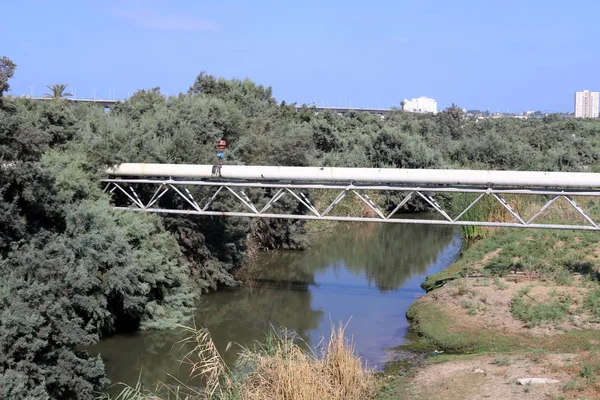 Brücke Ein Künstliches Bauwerk Das Über Einem Hindernis Norden Des — Stockfoto