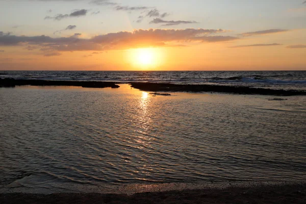 Sun Sets Horizon Mediterranean Sea North Israel Day Ends — Stock Photo, Image