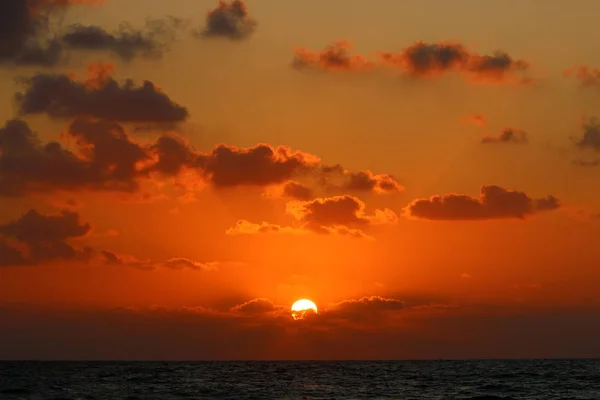 Sun Sets Horizon Mediterranean Sea North Israel Day Ends — Stock Photo, Image