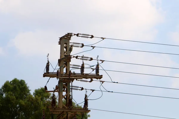 Electric Wires Pole Which Electricity Flows Birds Sit Electric Wires — Stock Photo, Image