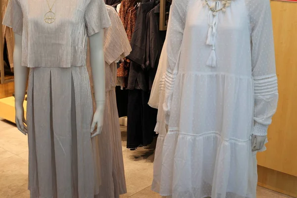 Mannequin Stands Store Shop Window Large City Northern Israel — Stock Photo, Image