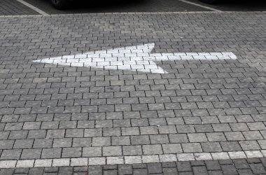 İsrail 'deki yol ve parklara yol işaretleri ve bilgi levhaları yerleştirildi 