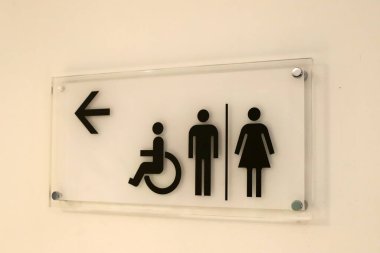 İsrail 'deki yol ve parklara yol işaretleri ve bilgi levhaları yerleştirildi 