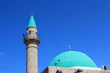 İsrail 'in kuzeyinde büyük bir şehirde eski bir Müslüman camii.. 