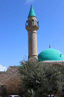 İsrail 'in kuzeyinde büyük bir şehirde eski bir Müslüman camii.. 