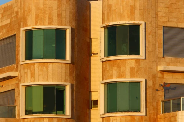 Une Petite Fenêtre Dans Une Grande Ville Israël Détails Architecturaux — Photo